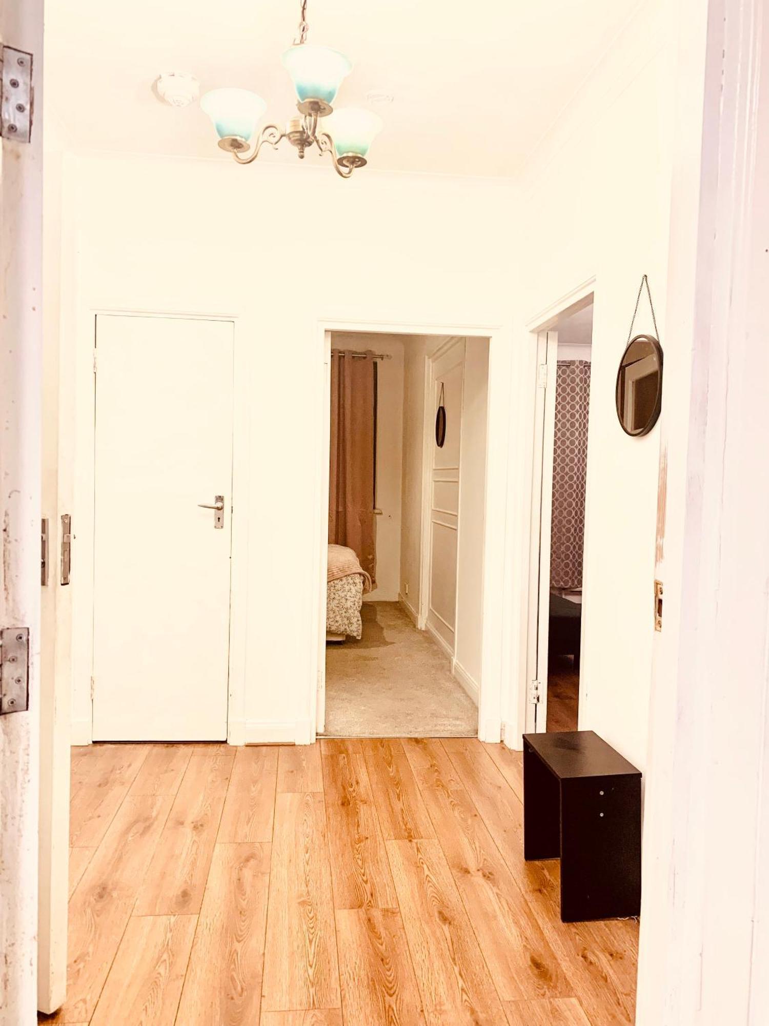 Cosy 2 Bedroom Apartment In Swiss Cottage. Londra Dış mekan fotoğraf