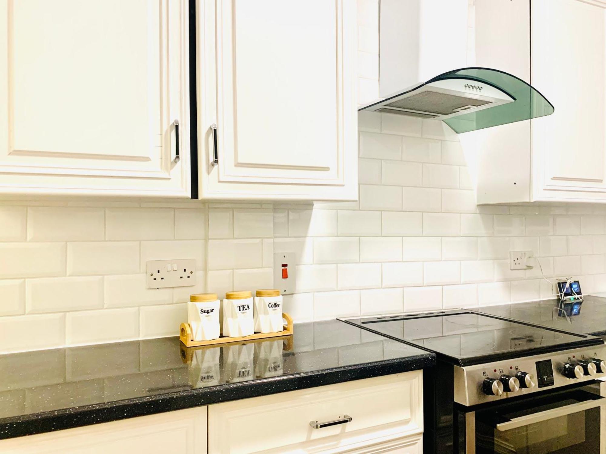 Cosy 2 Bedroom Apartment In Swiss Cottage. Londra Dış mekan fotoğraf