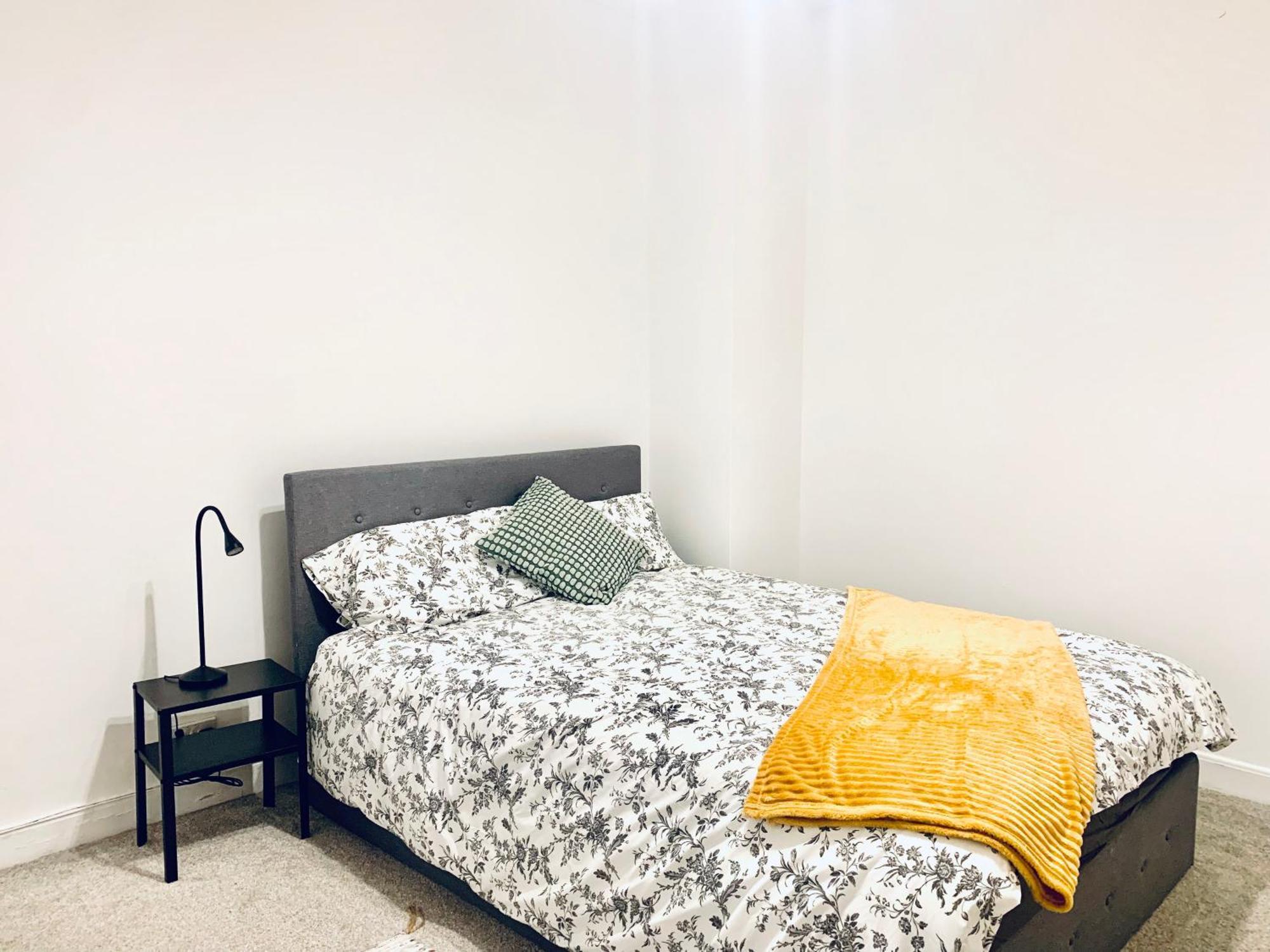 Cosy 2 Bedroom Apartment In Swiss Cottage. Londra Dış mekan fotoğraf