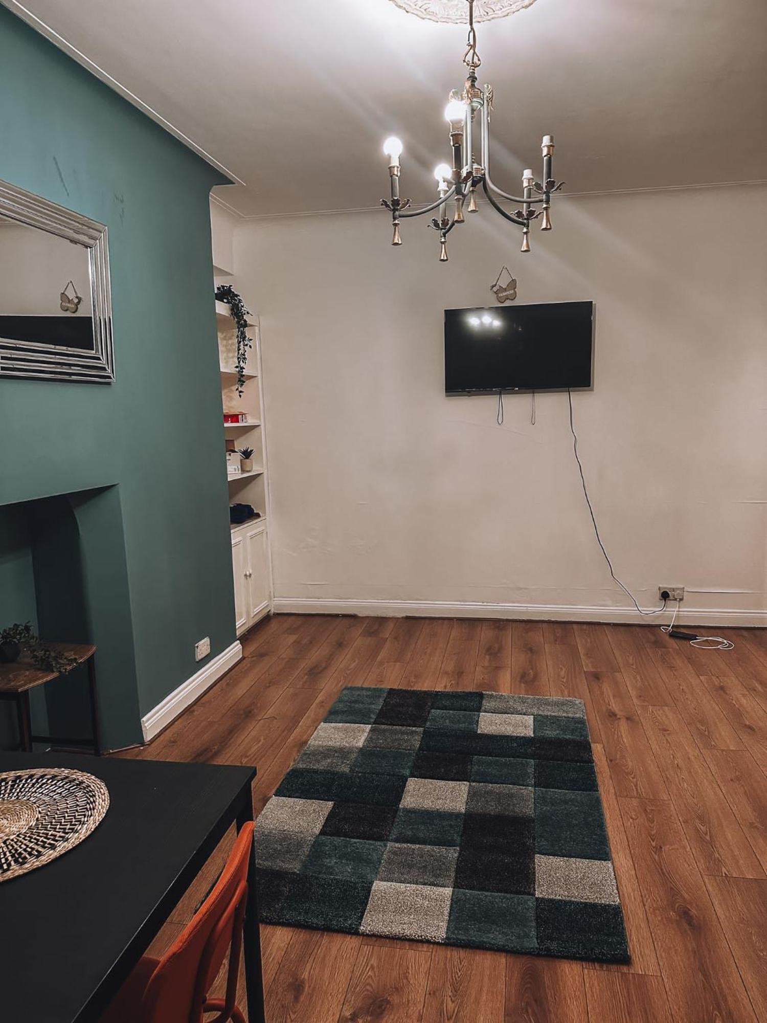 Cosy 2 Bedroom Apartment In Swiss Cottage. Londra Dış mekan fotoğraf