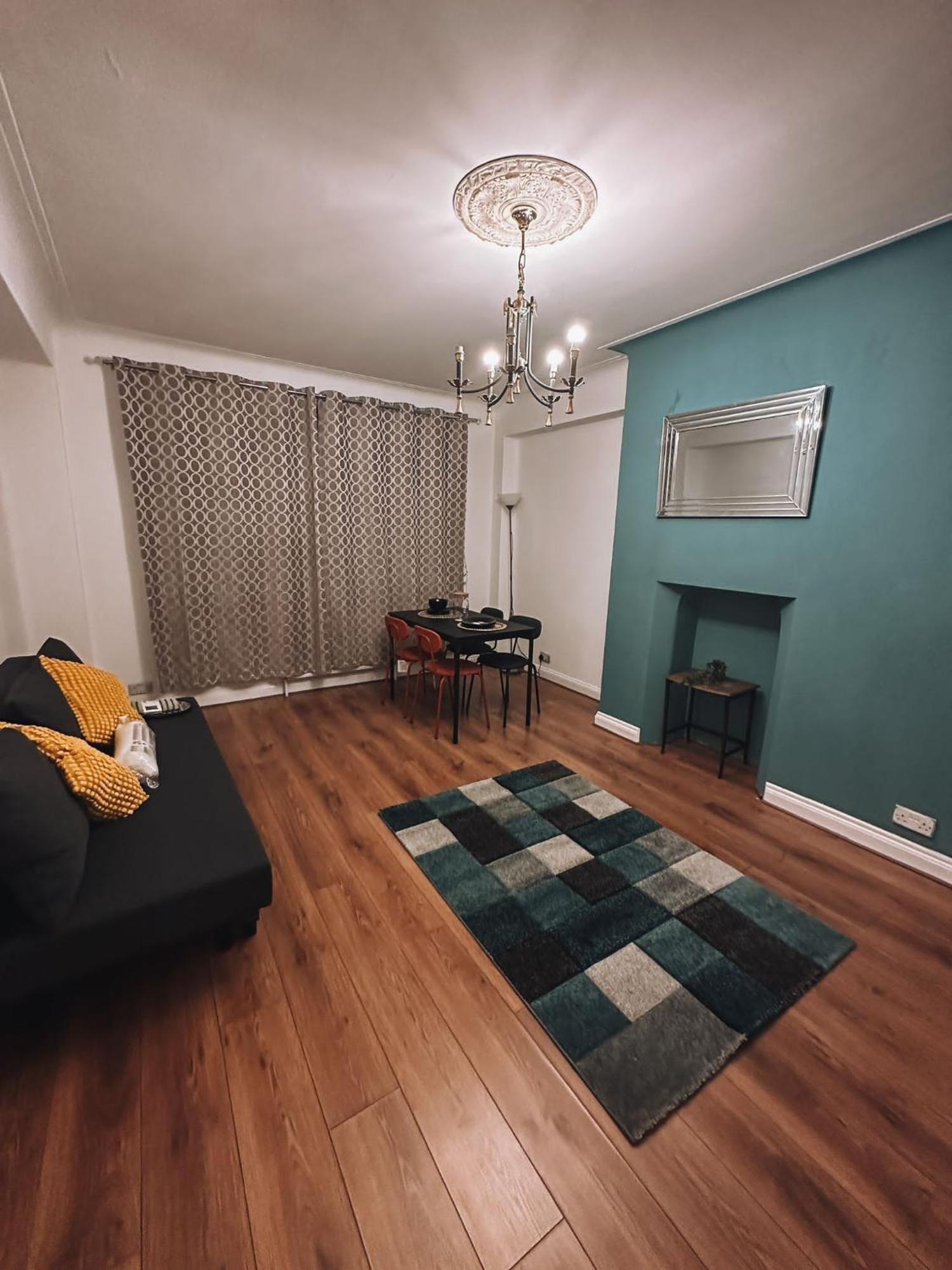 Cosy 2 Bedroom Apartment In Swiss Cottage. Londra Dış mekan fotoğraf